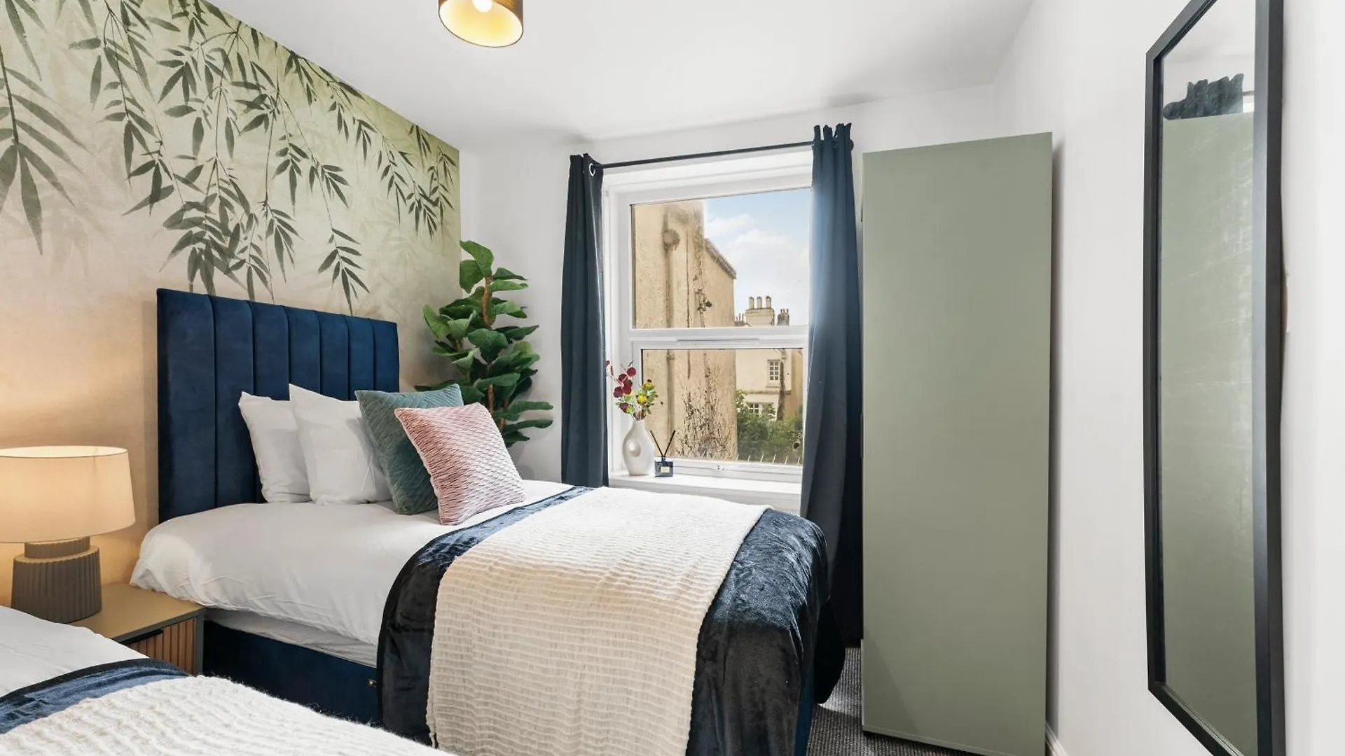 Stylish 3 Bed Flat In Brighton - Sleeps 8 Apartment