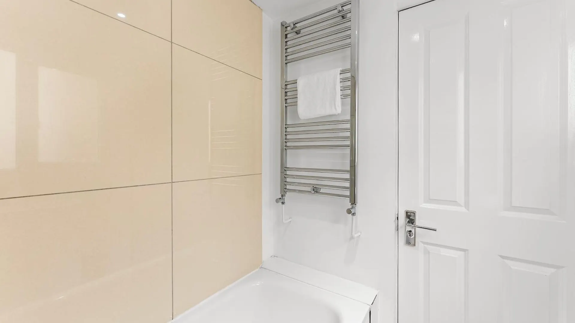 Stylish 3 Bed Flat In Brighton - Sleeps 8 Apartment United Kingdom