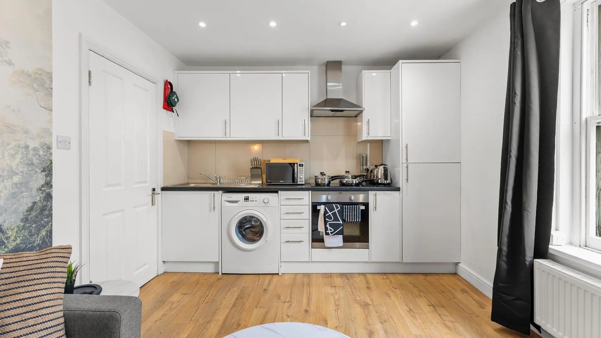 Stylish 3 Bed Flat In Brighton - Sleeps 8 Apartment 0*,  United Kingdom